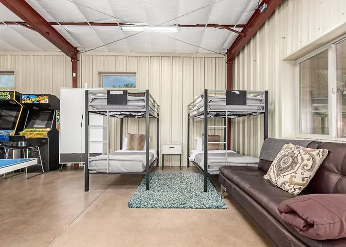 Holiday home Pickleball In Paradise- 6 Bedrooms Pool Arcade Putting Sportspickleballvolleyball