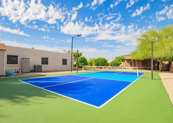 Pickleball In Paradise- 6 Bedrooms Pool Arcade Putting Sportspickleballvolleyball Holiday home Scottsdale