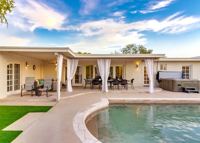 Holiday home Pickleball In Paradise- 6 Bedrooms Pool Arcade Putting Sportspickleballvolleyball