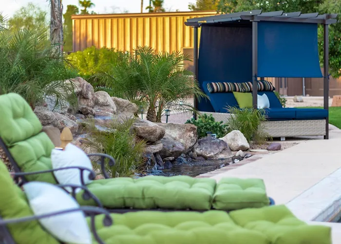 Pickleball In Paradise- 6 Bedrooms Pool Arcade Putting Sportspickleballvolleyball Holiday home Scottsdale