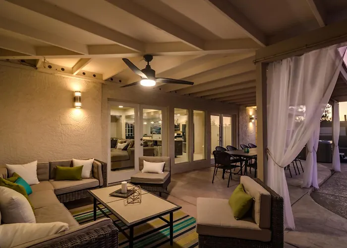 Pickleball In Paradise- 6 Bedrooms Pool Arcade Putting Sportspickleballvolleyball Holiday home
